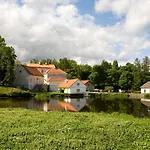 Manor Country Club & 4*