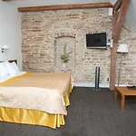 Manor Country Club & Hotel 4*