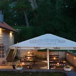 Manor Country Club & 4*
