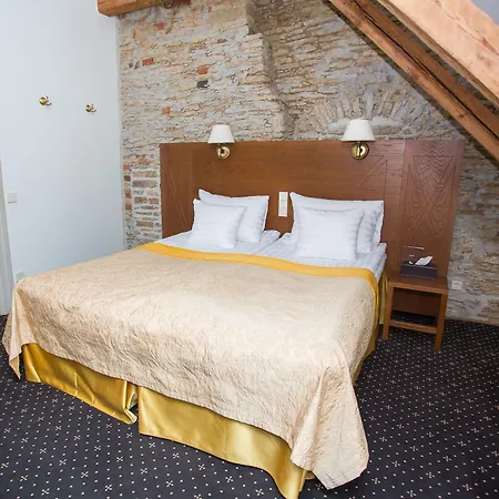 Отель Manor Country Club & 4*