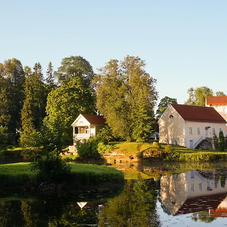 Manor Country Club & Hotel