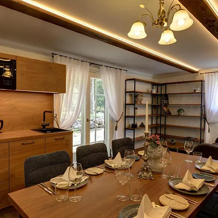 Manor Country Club & Отель 4*