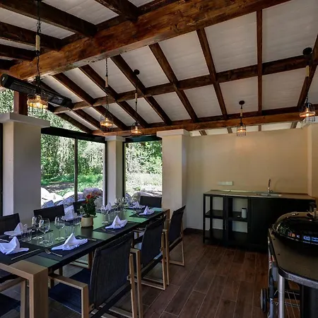 Manor Country Club & 4*