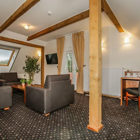 Manor Country Club & 4*