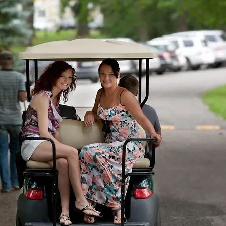 Manor Country Club &