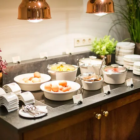 Manor Country Club & 4*