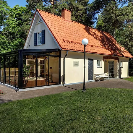 ホテル Manor Country Club & ヴィフラ