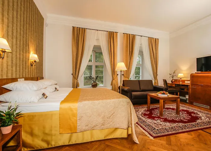 Hotel Manor Country Club &