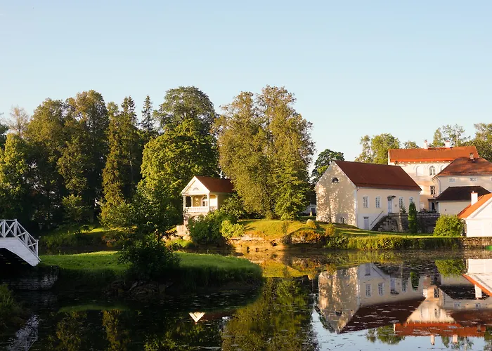 Manor Country Club & Hotel