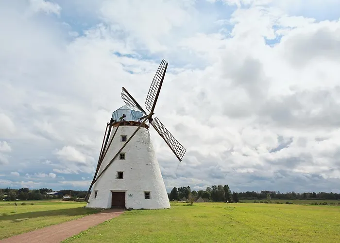 Manor Country Club & 4*