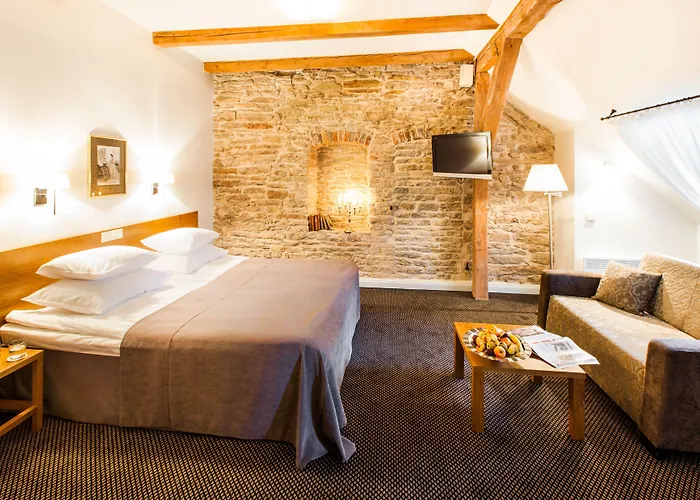 Manor Country Club & 4*