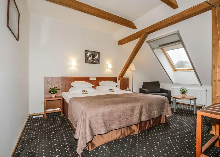 Otel Manor Country Club &