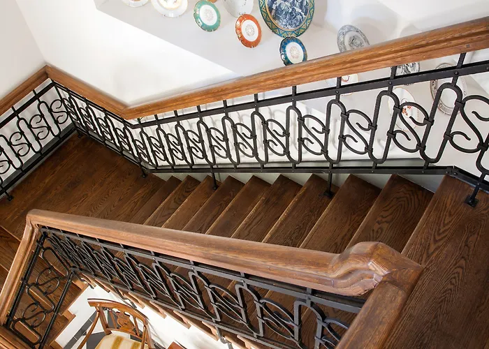 Manor Country Club &