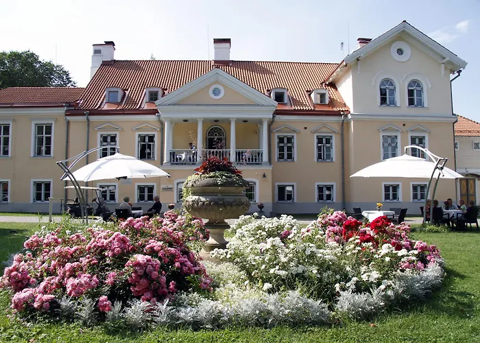 Manor Country Club & Hotel