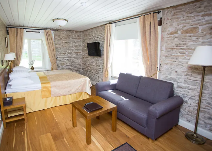 Manor Country Club & Hotel