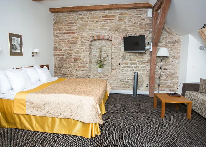 Manor Country Club & Hotel 4*