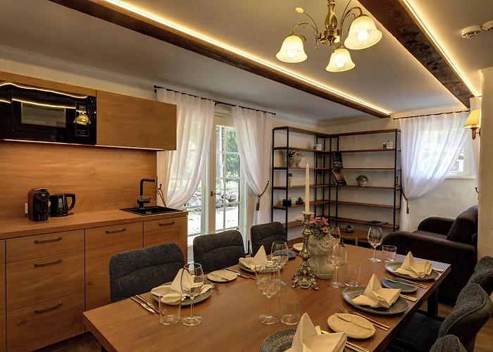 Manor Country Club & Hotel 4*