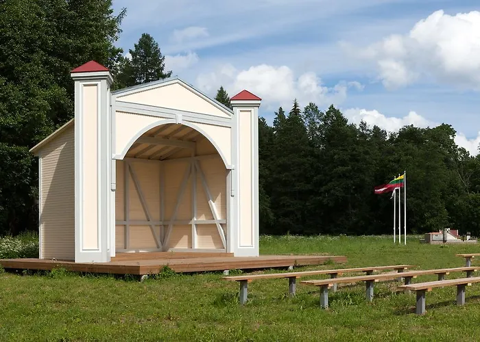 Manor Country Club & Hotel